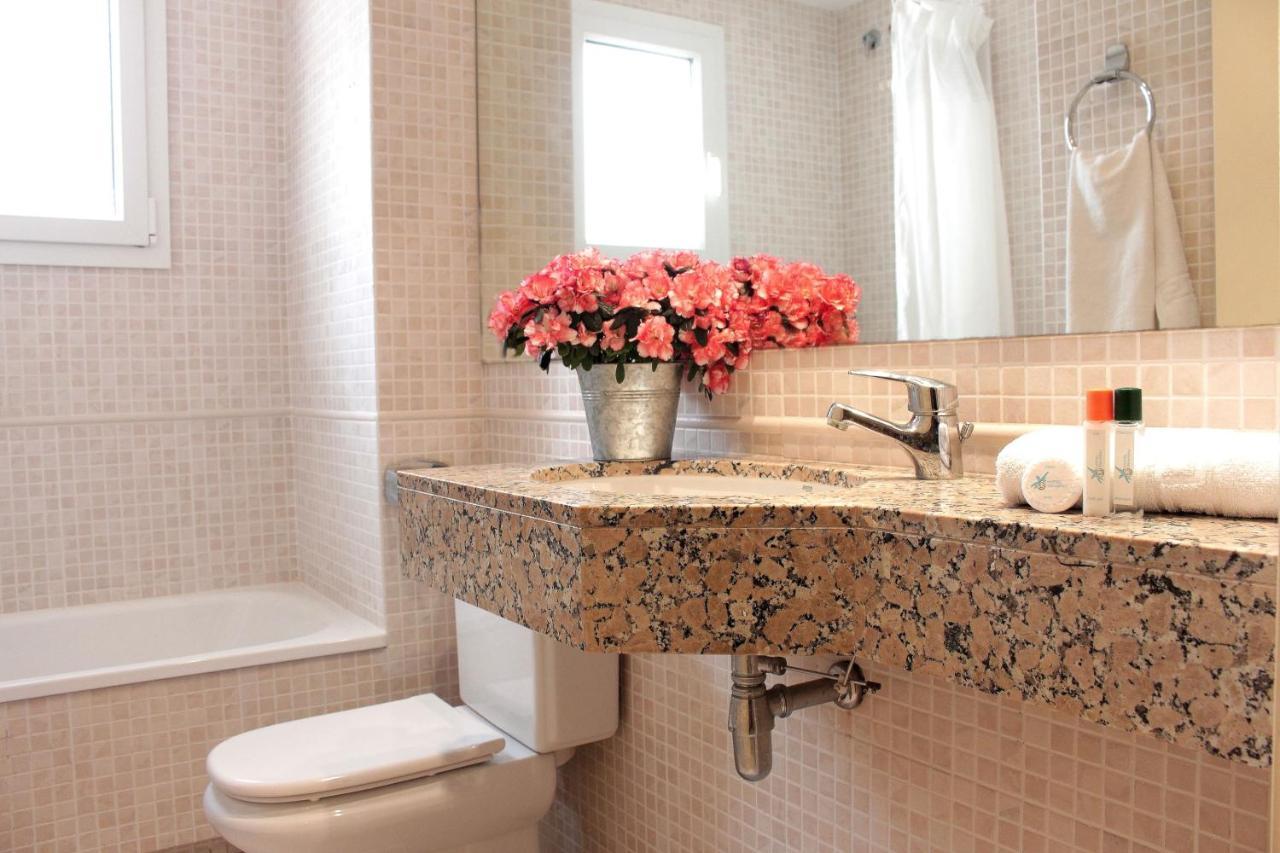 Apartaments Tamariu Ngoại thất bức ảnh