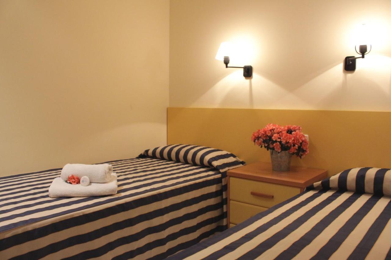Apartaments Tamariu Ngoại thất bức ảnh